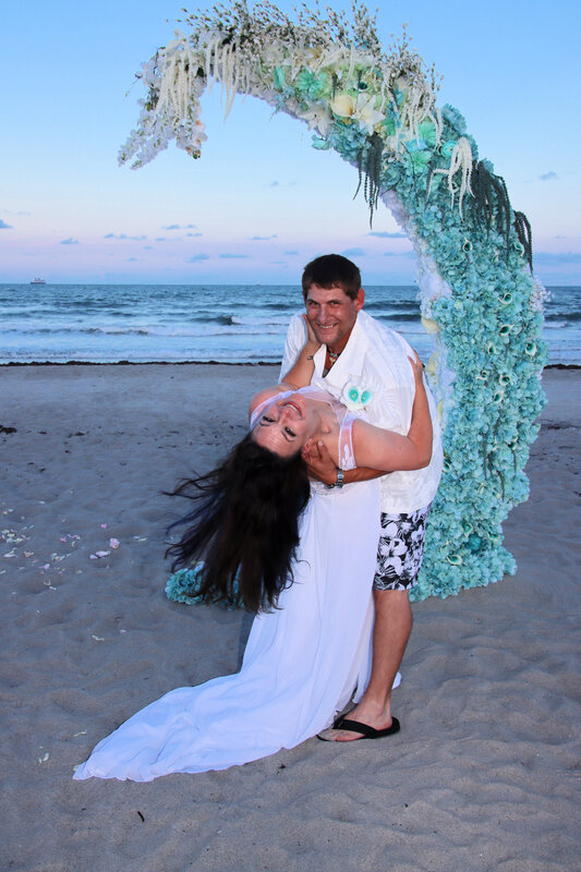 beach wedding decorations, cocoa beach weddings, elope cocoa beach, cocoa beach florist, surfside wedding chapel, cocoa beach officiant, Florida beach weddings, 